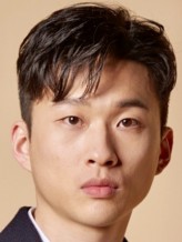 Kim Dae-geon-I fotoğrafı