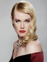 Abigail Hawk fotoğrafı