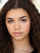 McKenna Roberts fotoğrafı