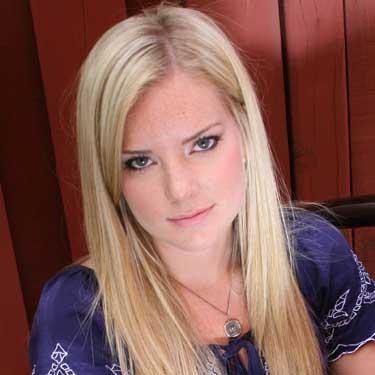 Cindy Busby Fotoğrafı