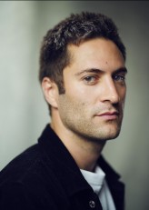 Arty Froushan fotoğrafı