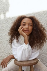 Alice Carvalho fotoğrafı