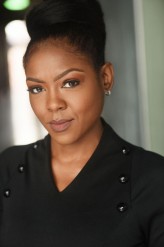 Courtney Lana fotoğrafı