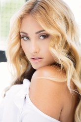 Montana Tucker fotoğrafı