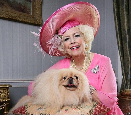 Anne Reid fotoğrafı