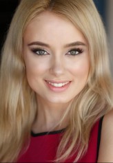 Emily Eruraviel fotoğrafı