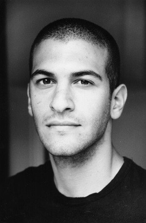 Simon Kassianides fotoğrafı