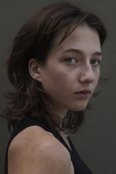 Lily Collias fotoğrafı