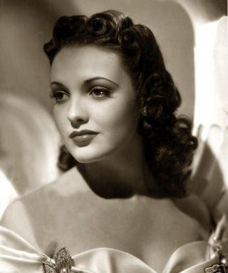 Linda Darnell fotoğrafı
