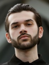 Yiğit Efe Yazar fotoğrafı