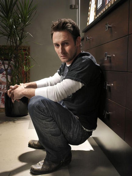 Josh Stewart Fotoğrafı