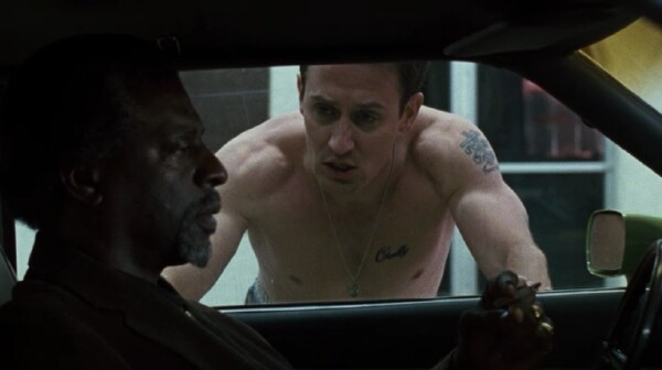 Josh Stewart fotoğrafı