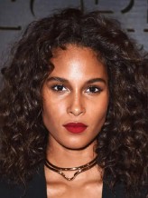 Cindy Bruna fotoğrafı