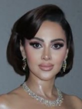 Yasmin Raeis fotoğrafı