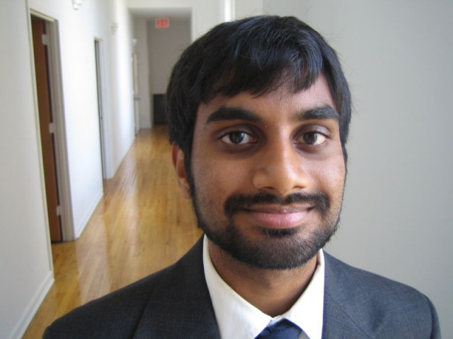 Aziz Ansari Fotoğrafı