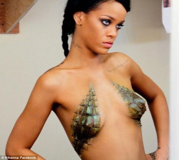 Rihanna Fotoğrafı