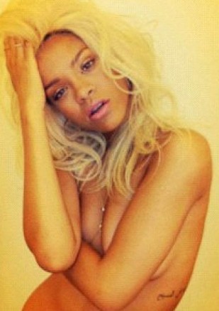Rihanna Fotoğrafı
