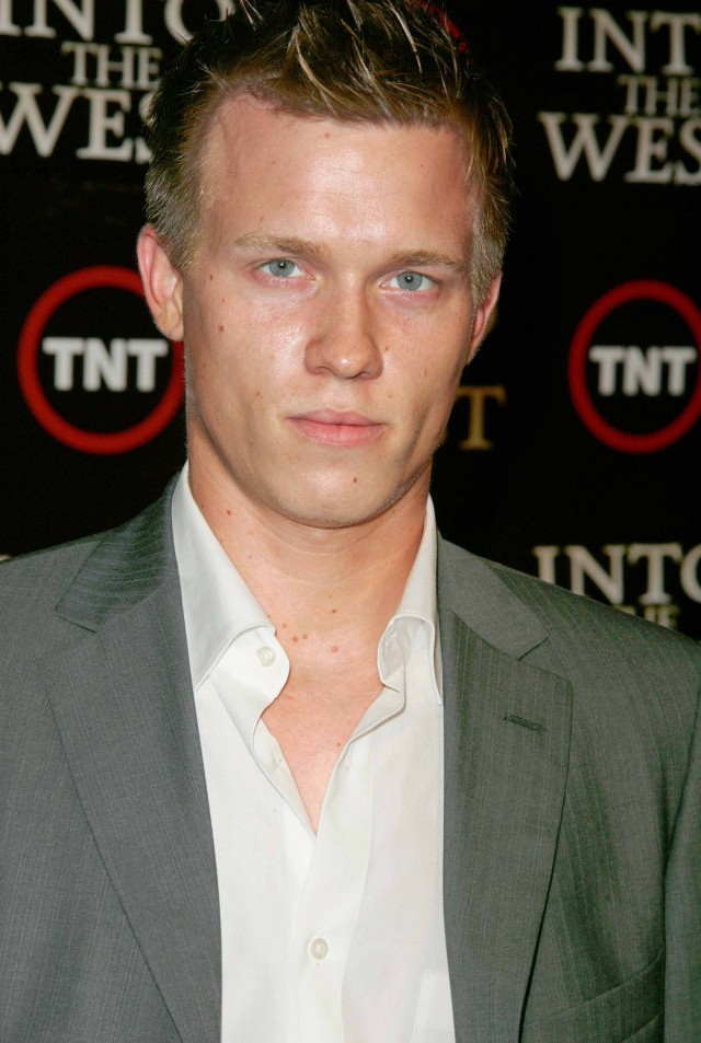 Warren Kole fotoğrafı