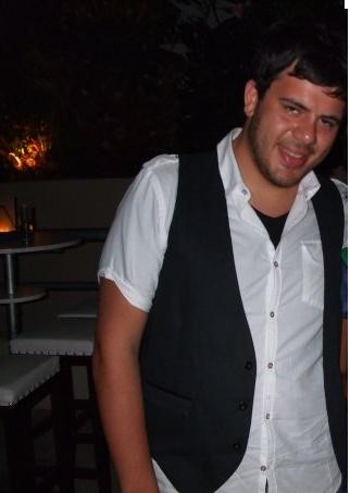 Eser Yenenler Fotoğrafı