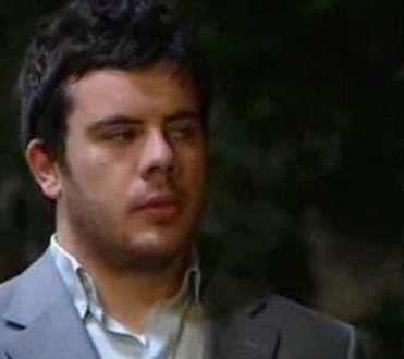 Eser Yenenler fotoğrafı