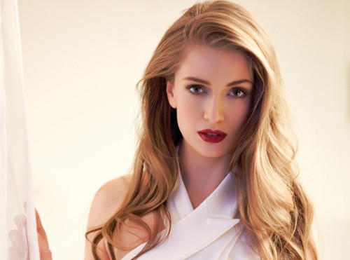 Yasemin Allen Fotoğrafı