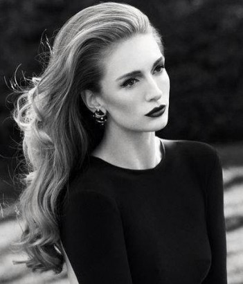 Yasemin Allen Fotoğrafı