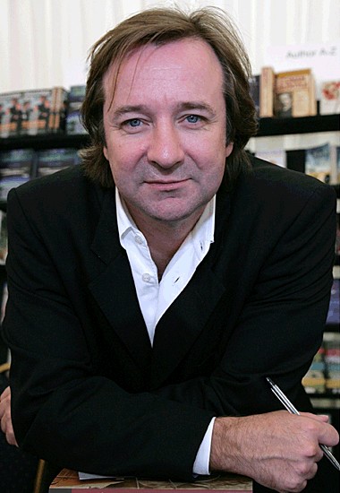 Neil Pearson Fotoğrafı