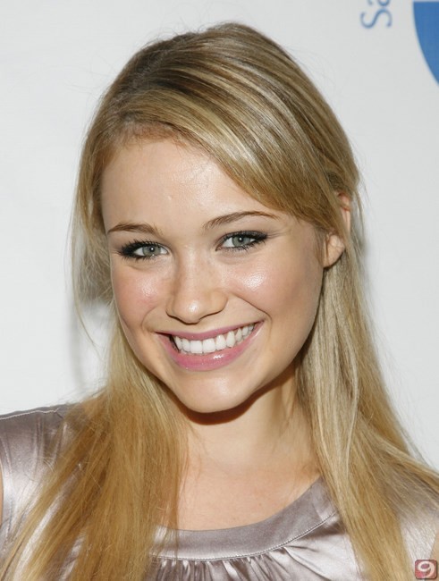 Katrina Bowden Fotoğrafı