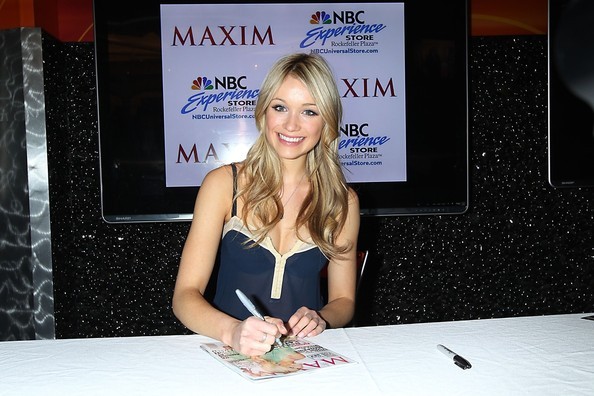 Katrina Bowden Fotoğrafı