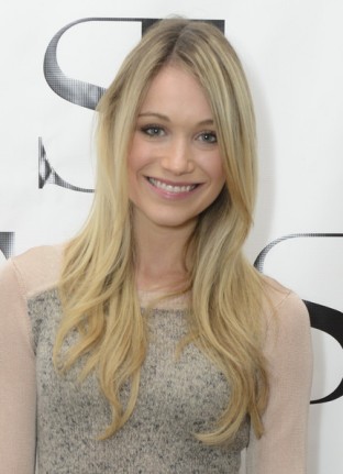 Katrina Bowden Fotoğrafı