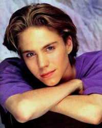 Jonathan Brandis Fotoğrafı