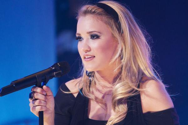 Emily Osment Fotoğrafı