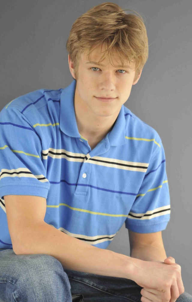 Lucas Till Fotoğrafı