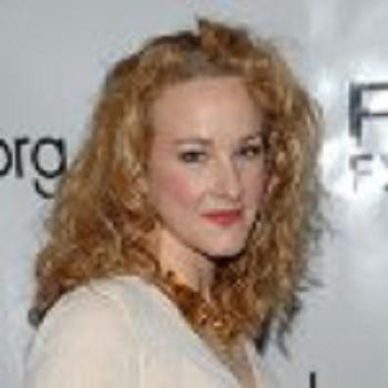 Katie Finneran Fotoğrafı