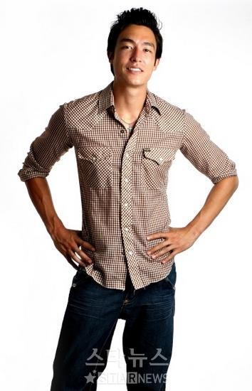Daniel Henney Fotoğrafı