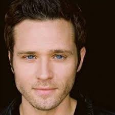 Seamus Dever fotoğrafı