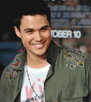 Michael Copon fotoğrafı