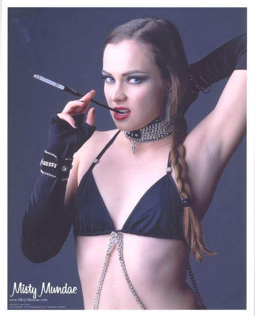 Misty Mundae Fotoğrafı