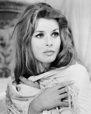 Senta Berger fotoğrafı