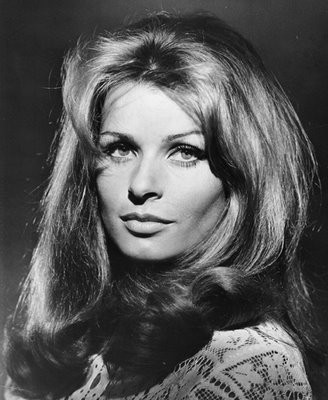 Senta Berger fotoğrafı