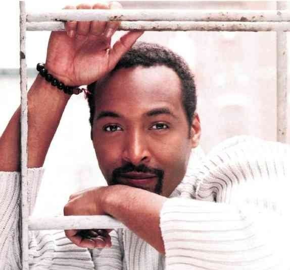 Jesse L. Martin fotoğrafı