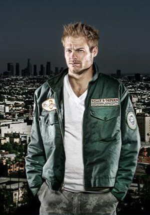 George Stults fotoğrafı