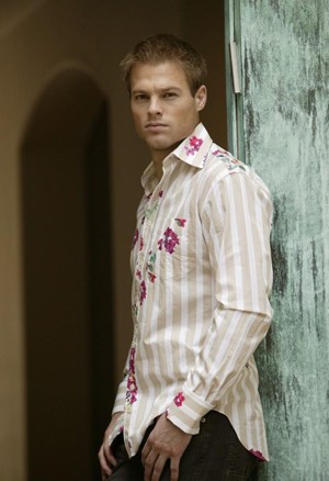 George Stults fotoğrafı