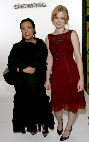 Alexandra Breckenridge Fotoğrafı