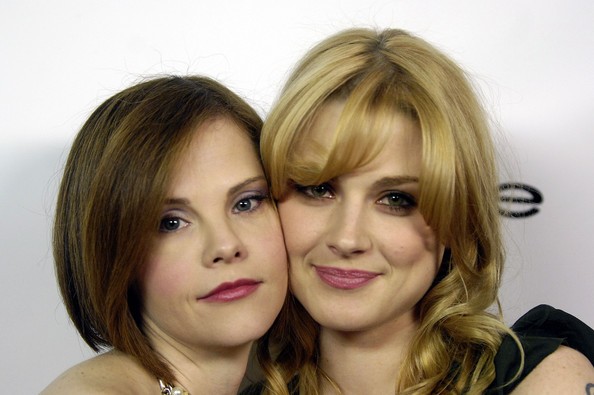 Alexandra Breckenridge Fotoğrafı