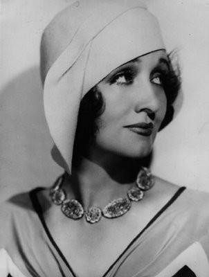 Hedda Hopper fotoğrafı