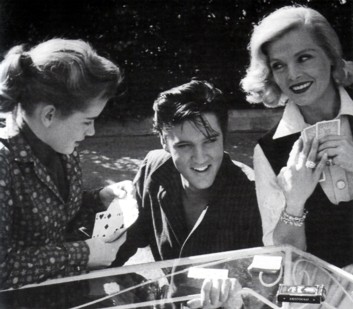 Dolores Hart fotoğrafı