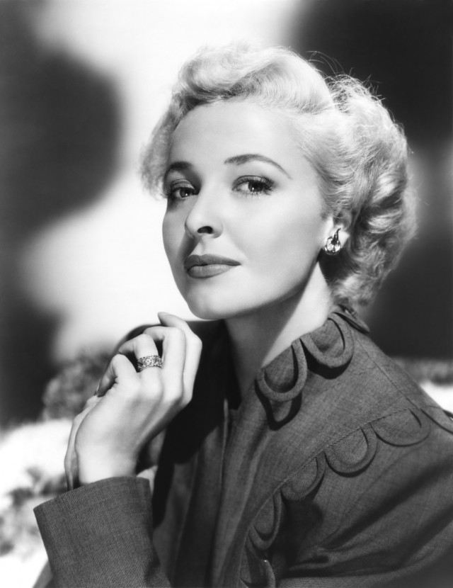 Laraine Day fotoğrafı