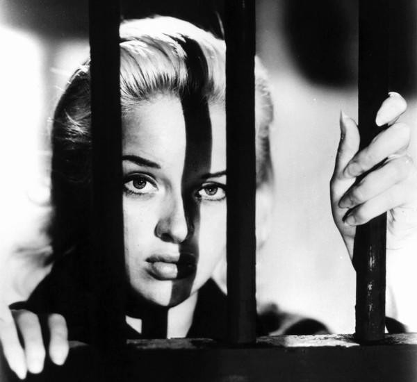 Diana Dors fotoğrafı