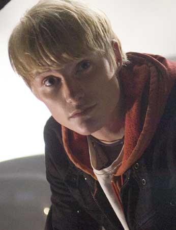 Toby Hemingway fotoğrafı